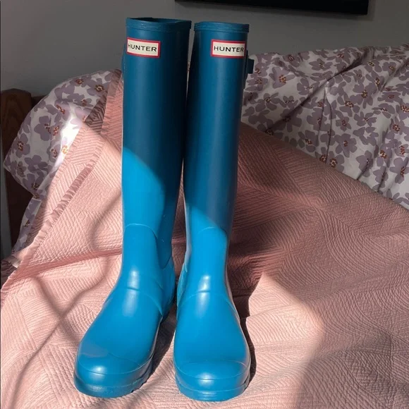 Hunter Vibrant Blue Waterproof Boots - Picture 2 of 7